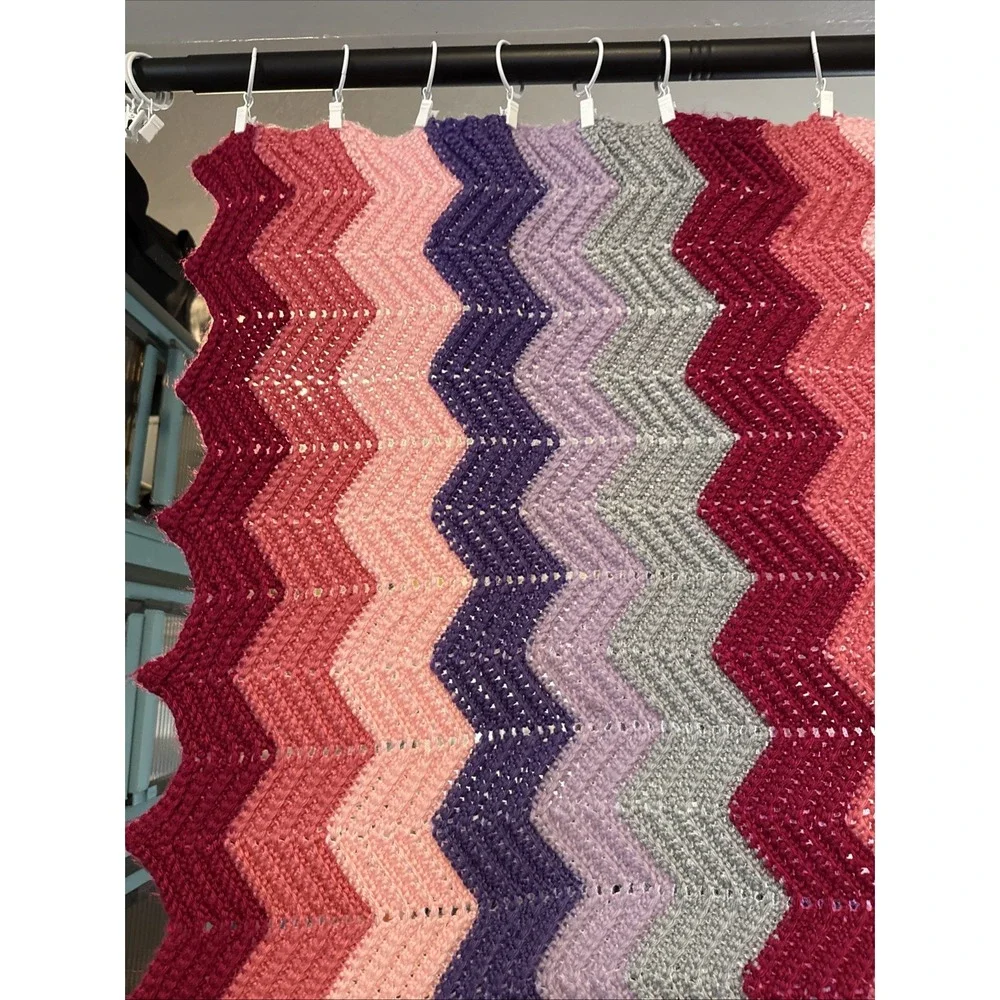 Vintage Retro Zigzag Afghan Throw Blanket Hand Knitted Med. 41X53